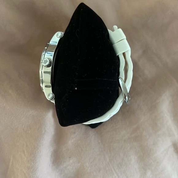 Juicy Couture watch - Picture 3 of 3